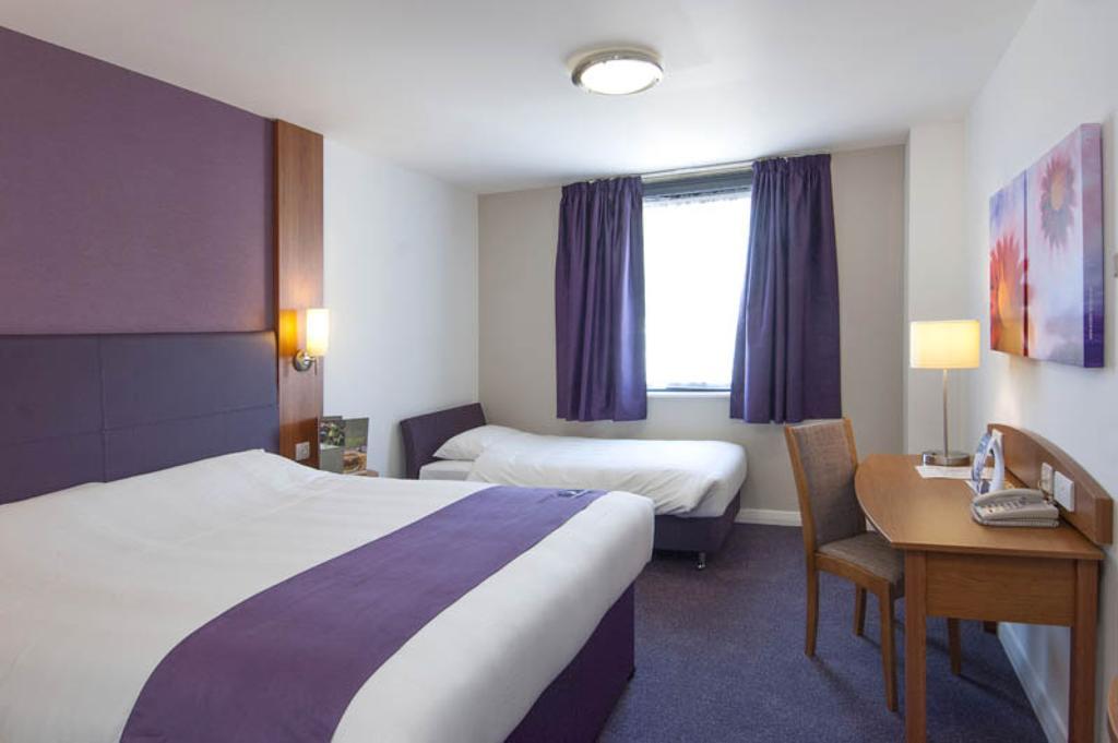Premier Inn Leamington Spa Town Centre الغرفة الصورة