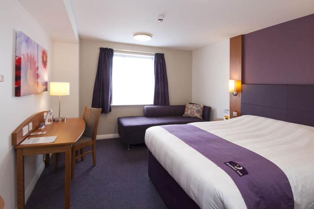 Premier Inn Leamington Spa Town Centre الغرفة الصورة